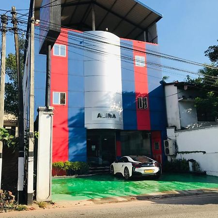 Alina Budget Hotel Kaduwela Exteriör bild
