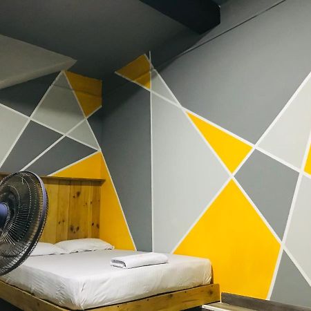 Alina Budget Hotel Kaduwela Exteriör bild