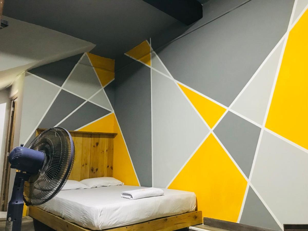 Alina Budget Hotel Kaduwela Exteriör bild