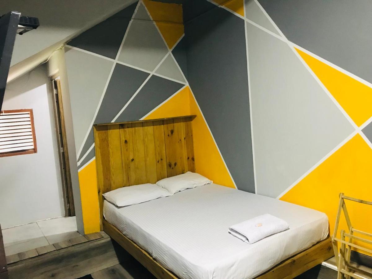 Alina Budget Hotel Kaduwela Exteriör bild