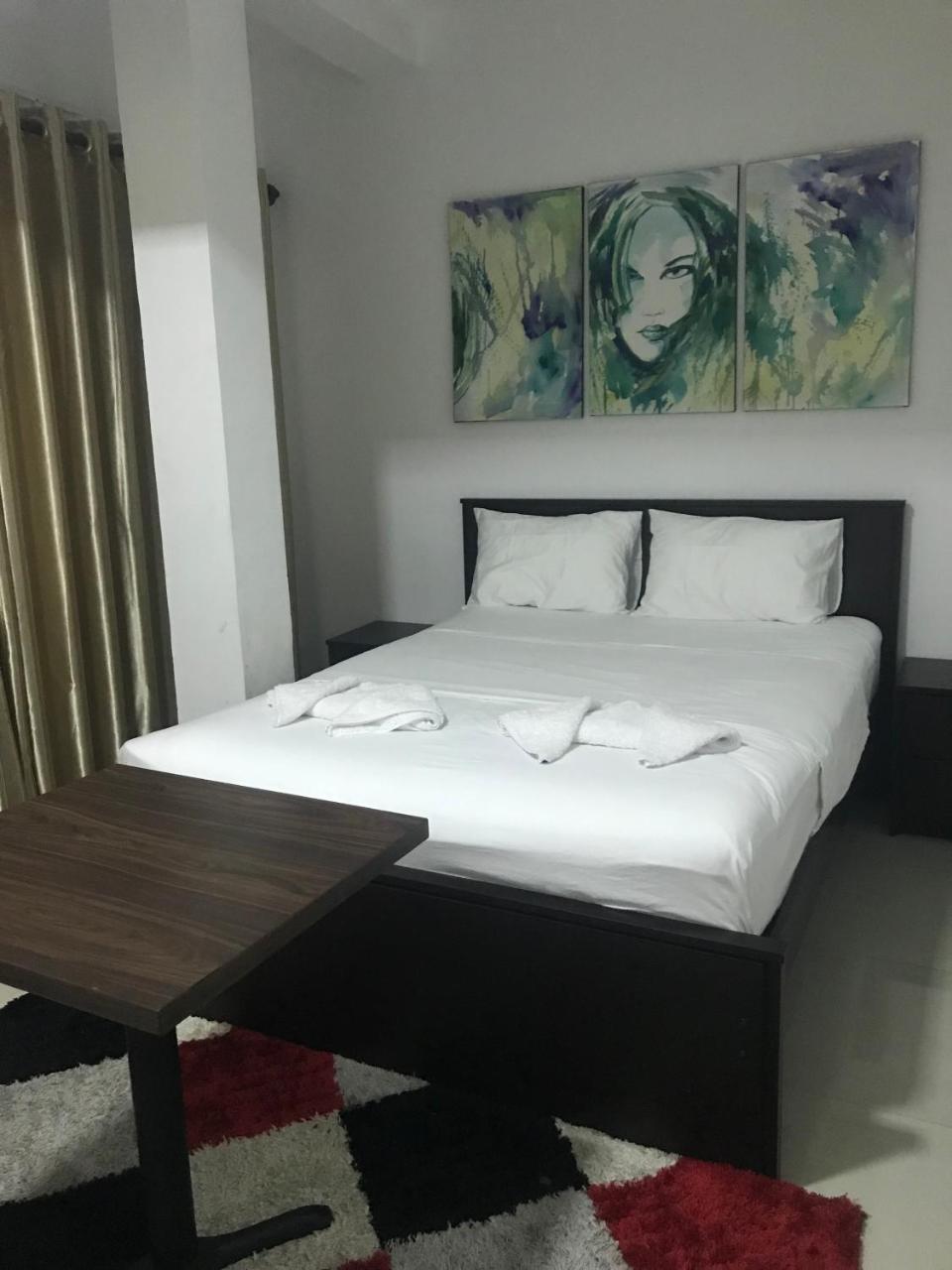 Alina Budget Hotel Kaduwela Exteriör bild