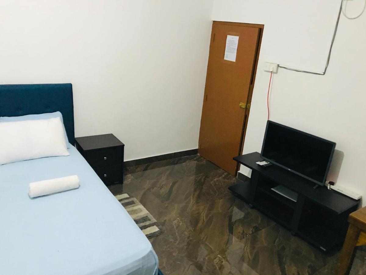 Alina Budget Hotel Kaduwela Exteriör bild